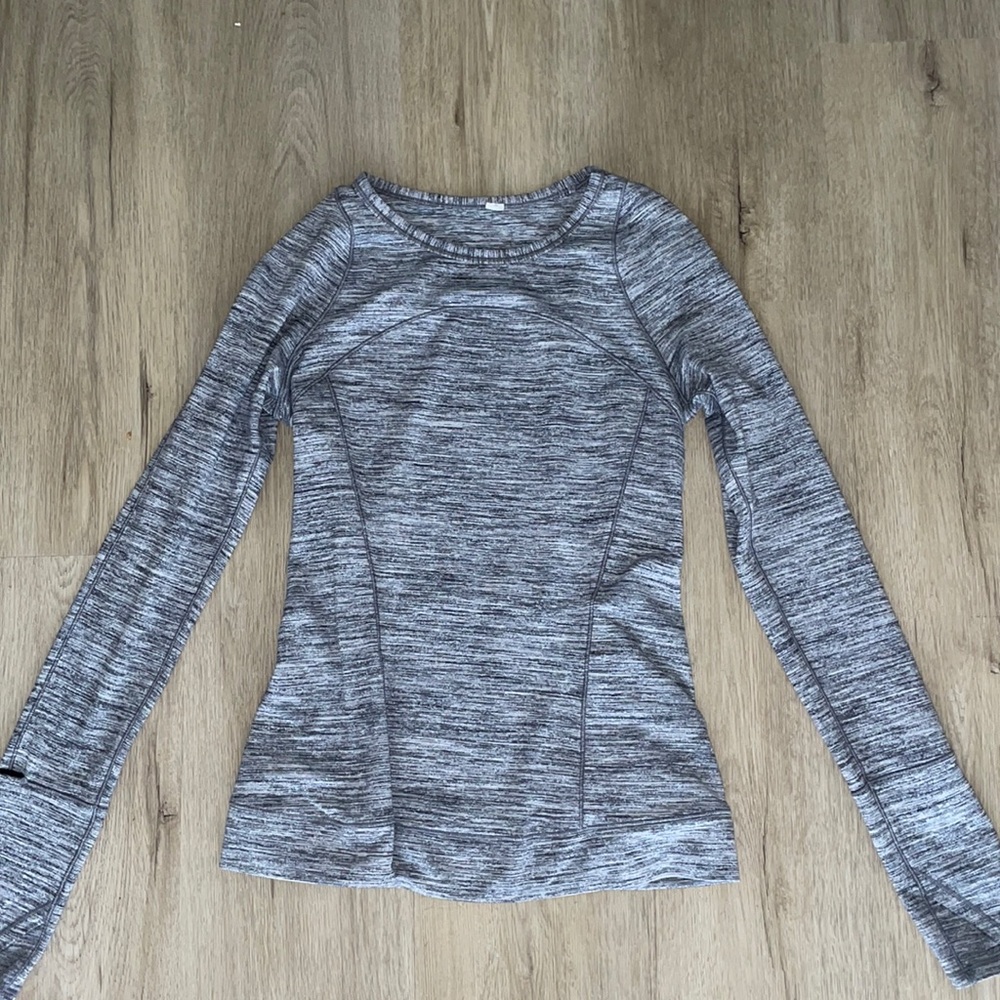 Lululemon Grey Tee- size 4